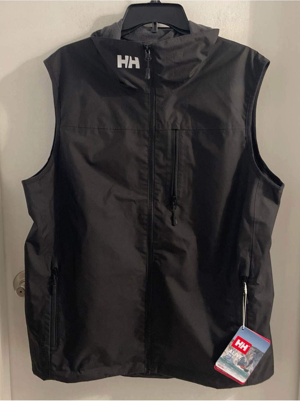 NWT Helly Hansen Men’s Large Black Crew 2.0 Waterproof helly hansen tech vest